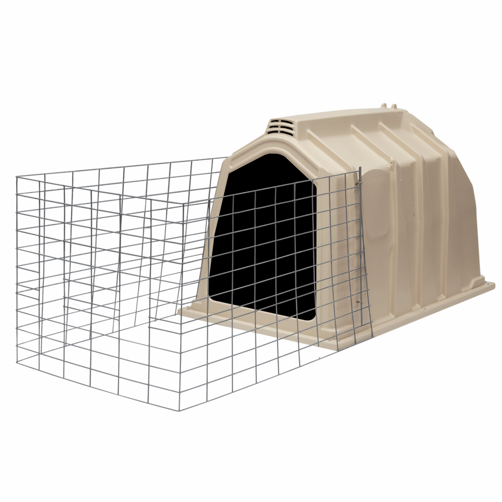 Calf-Tel Black Hutch With Fence